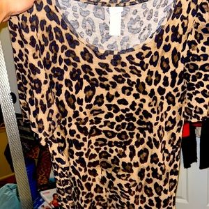 H&M Leopard print size small 3/4 ruffled sleeve top